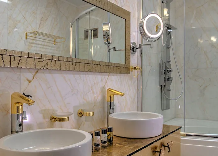 Fiscardonna Luxury Hotel 4*
